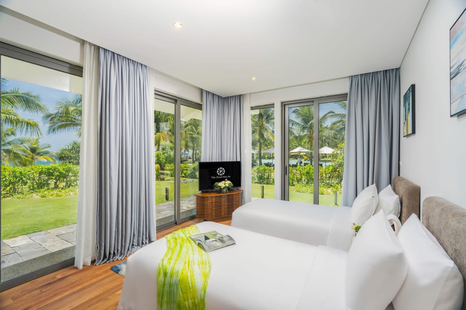 In-room safe, desk, laptop workspace, blackout drapes