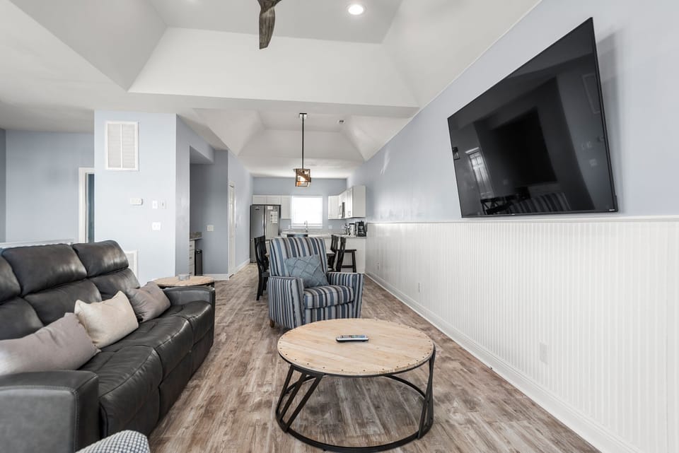 SP2B: Just Beachy | Top Level Living Area