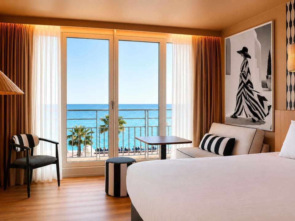 Premium bedding, in-room safe, desk, laptop workspace