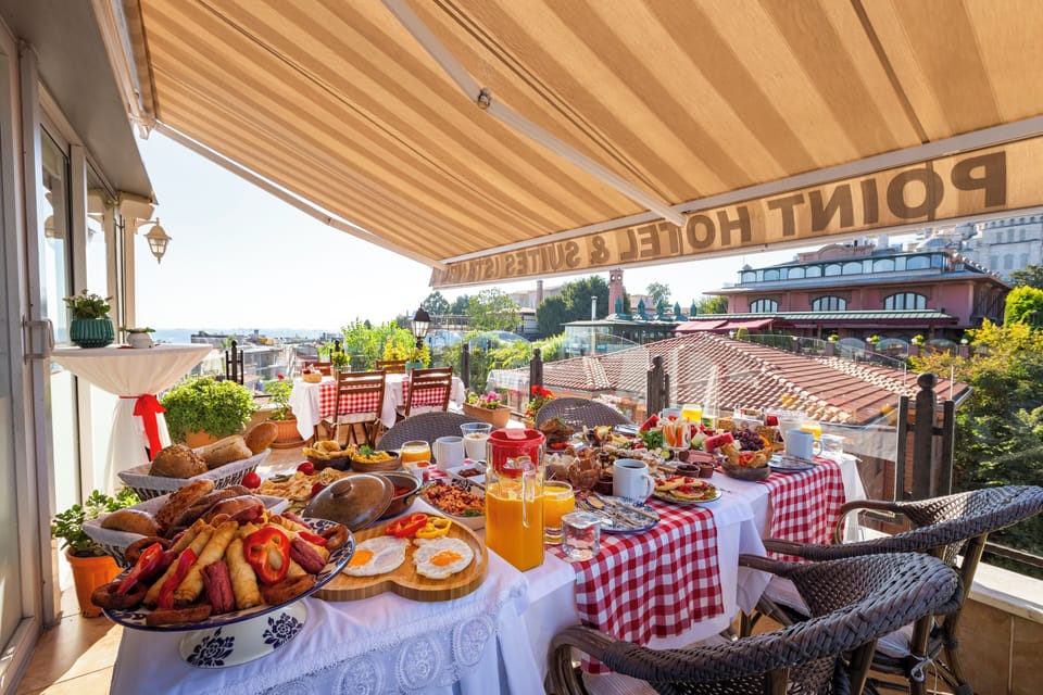Daily buffet breakfast for a fee