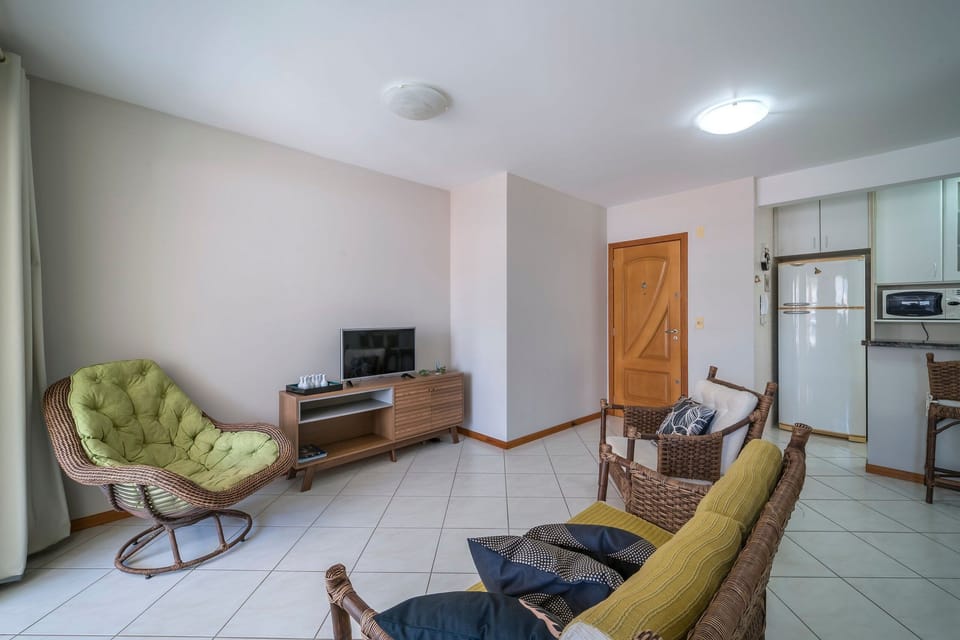 Basic Apartment | Living area | Smart TV