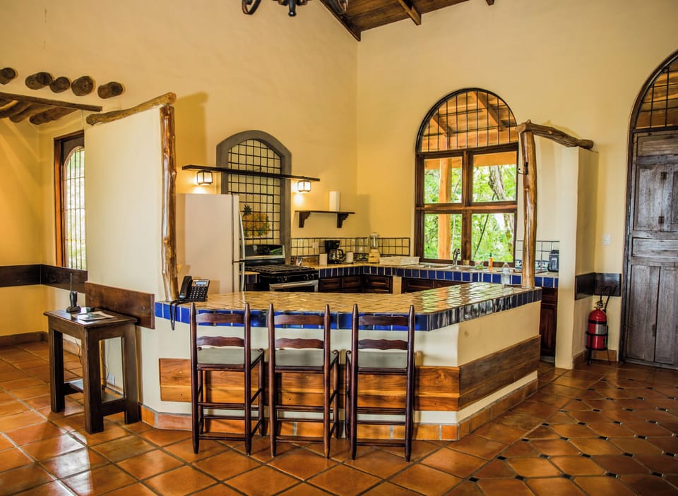 Family House, Multiple Beds, Non Smoking, Partial Sea View | Living area