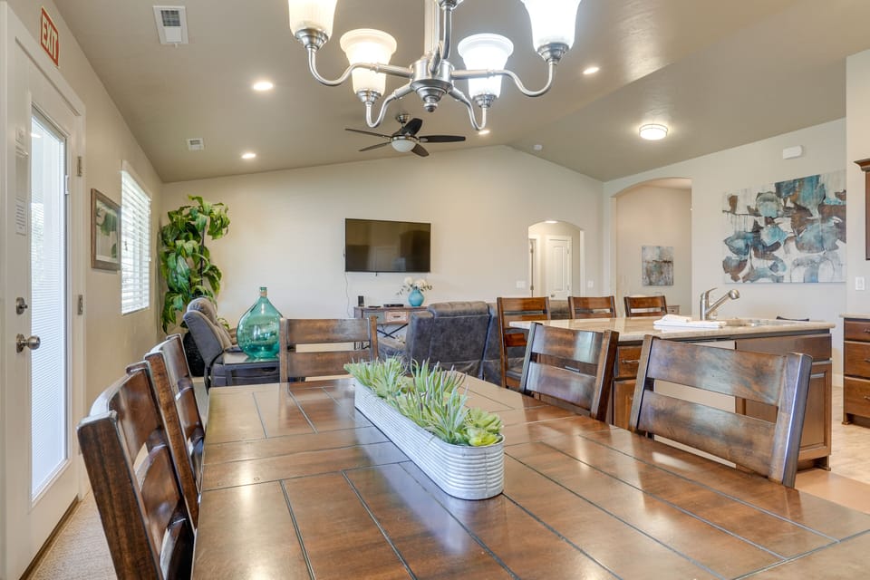 Dining Table | Dishware & Flatware Provided