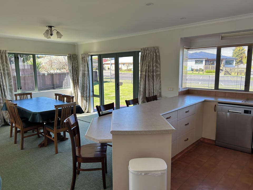 Kitchen + dining area