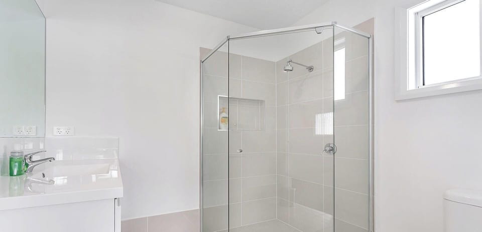 Ensuite to Master Bedroom