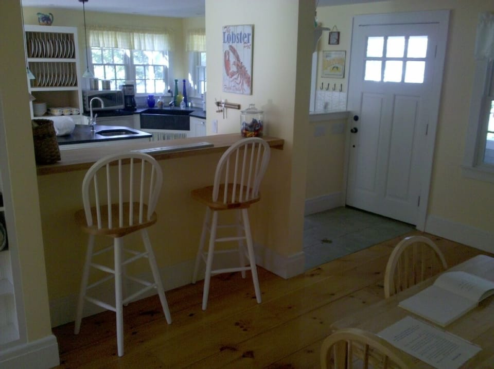 Bar Stool Counter
