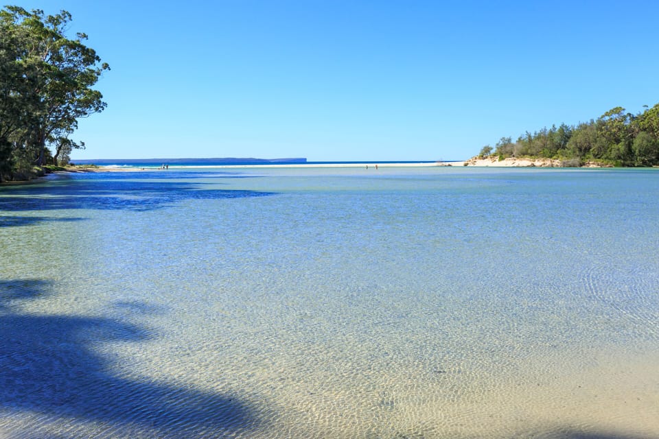 The popular Moona Moona Creek is located  a 5 minute walk from Southern Belle 