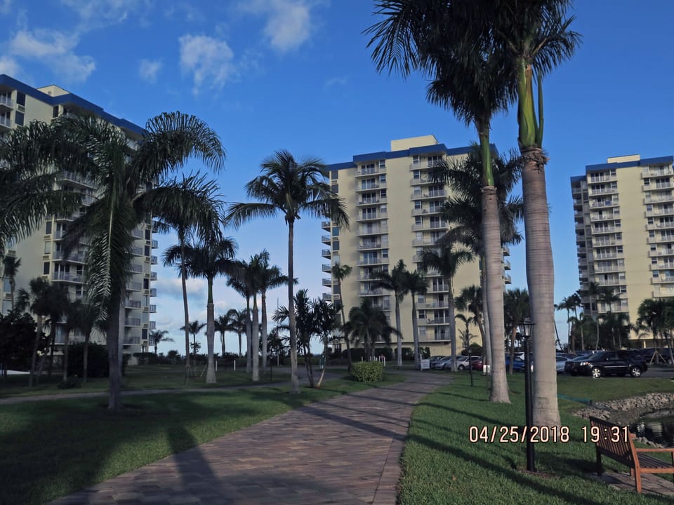 Estero Beach & Tennis entry