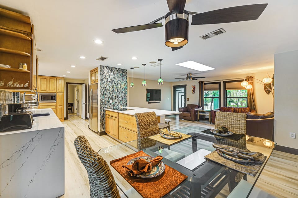 Dining Area | Single-Story Home | Modern Kitchen | Central A/C & Heating