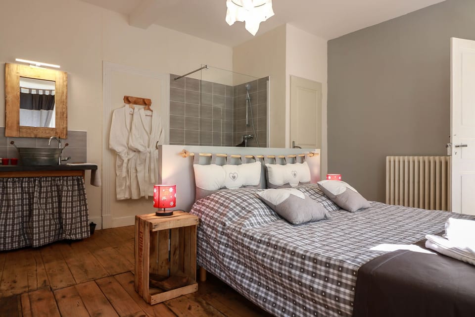 Double Room (Burat) | Premium bedding, individually decorated, desk, blackout drapes