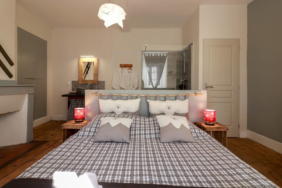 Double Room (Burat) | Premium bedding, individually decorated, desk, blackout drapes
