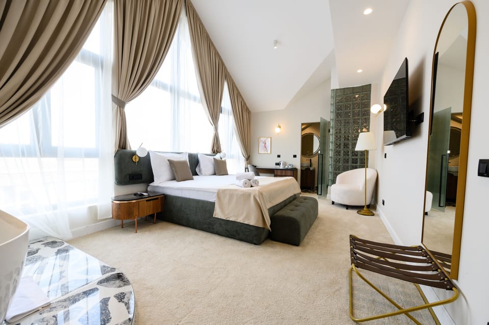 Presidential Double Room | Premium bedding, Tempur-Pedic beds, minibar, in-room safe