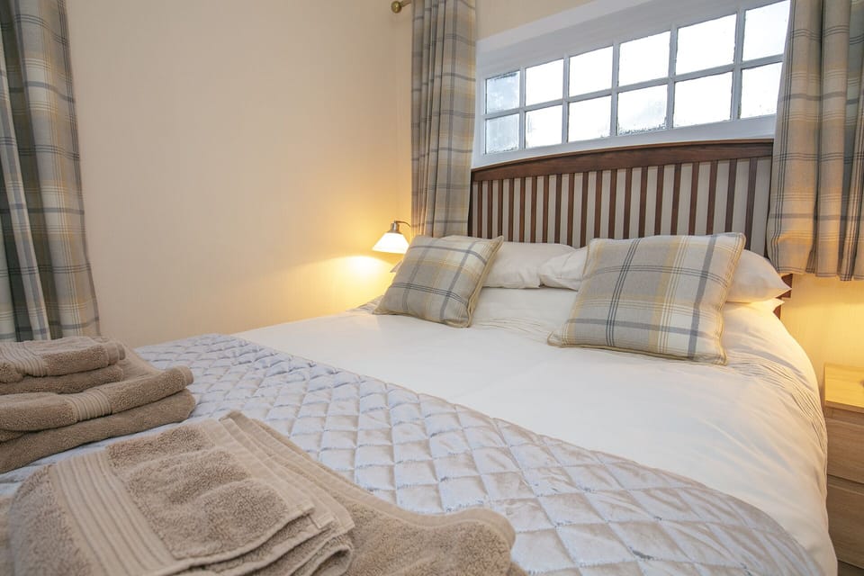 Downstairs double bedroom