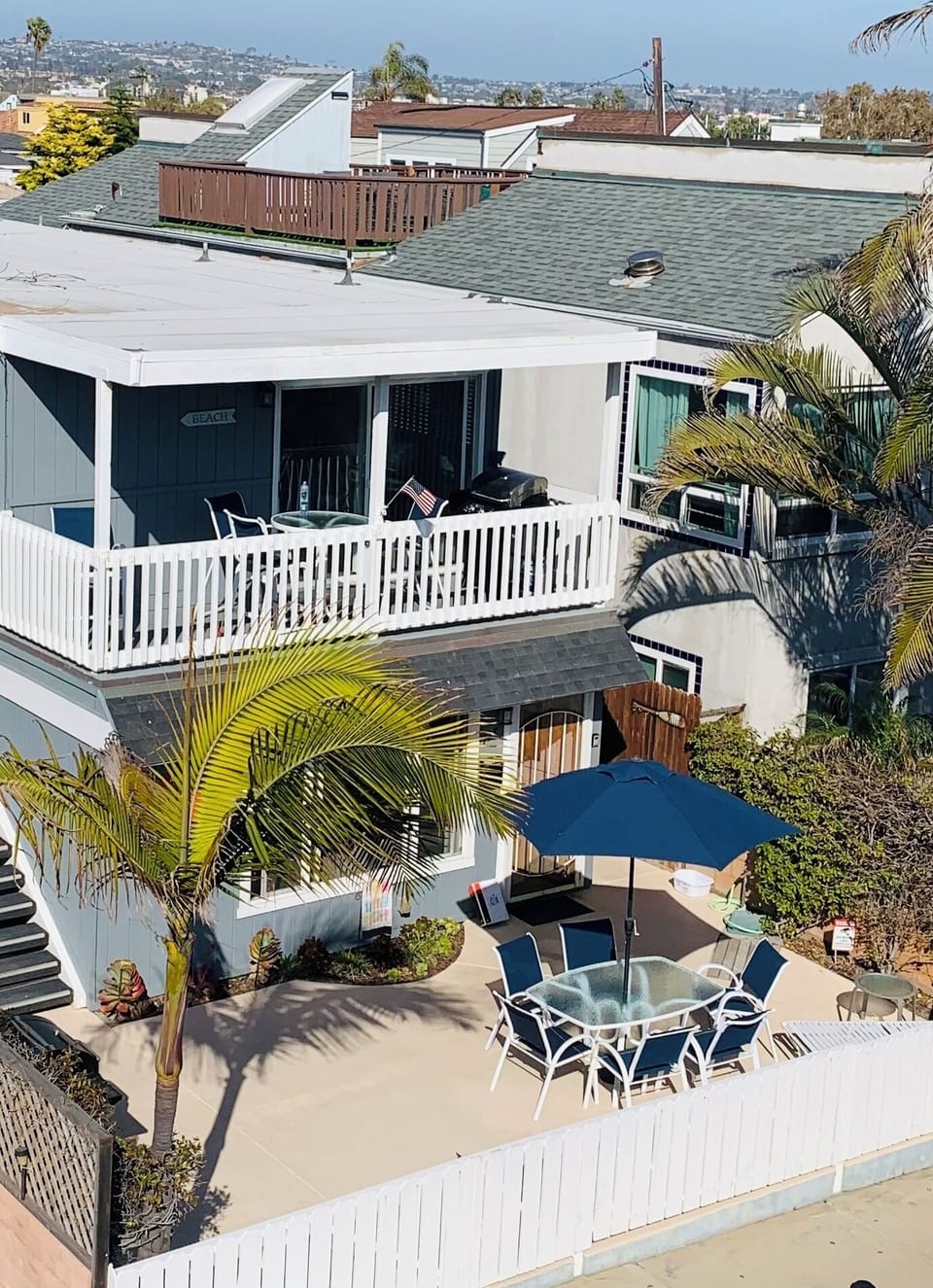 Ground level 2 bedroom just steps to the beach!