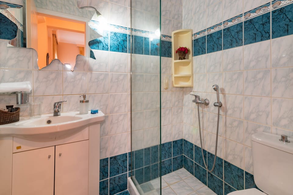 Villa Status Villa in Peloponnese, Western Greece and the Ionian