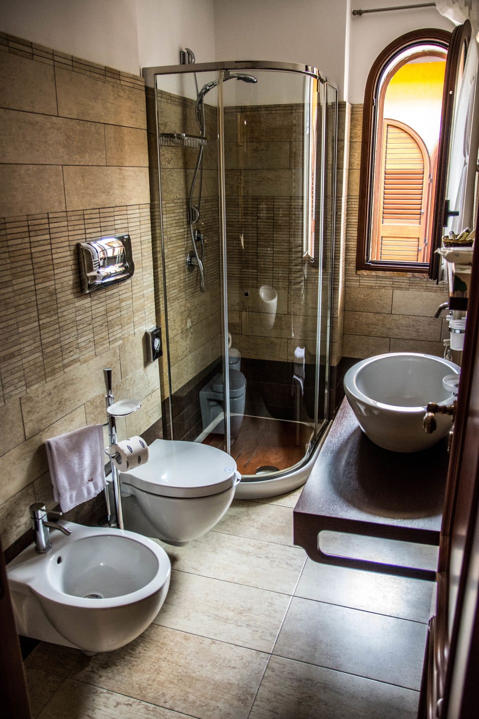 Classic Double Room Single Use, Ground Floor | Bathroom | Shower, rainfall showerhead, free toiletries, hair dryer