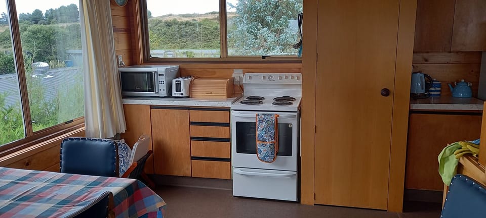 Oven, microwave etc