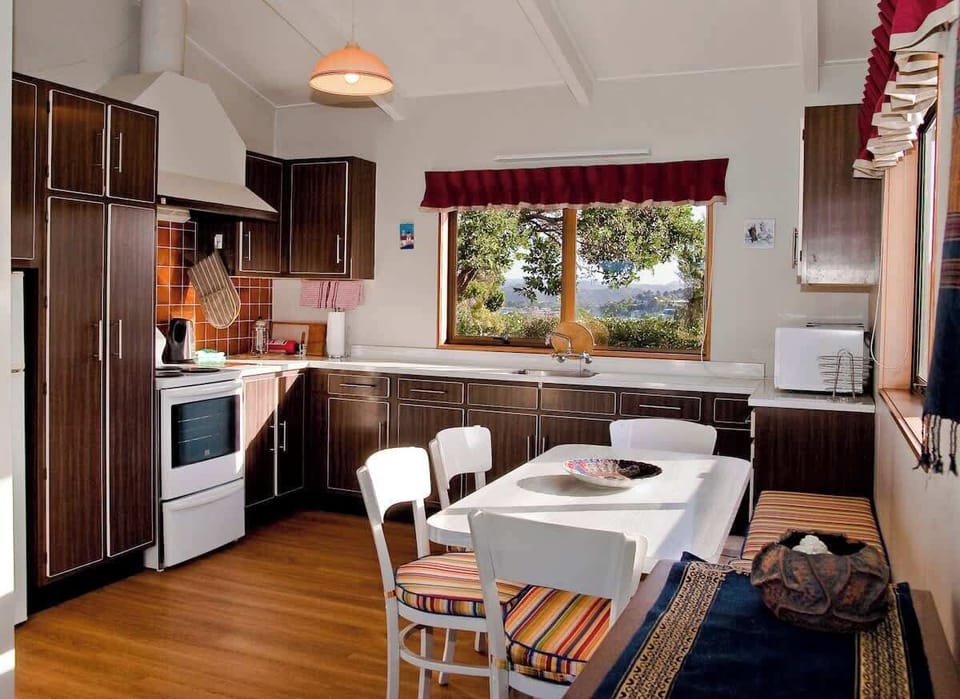 Kitchen &  dining area - Ngunguru Holiday Home