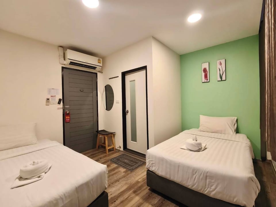 Premium bedding, minibar, in-room safe, free WiFi