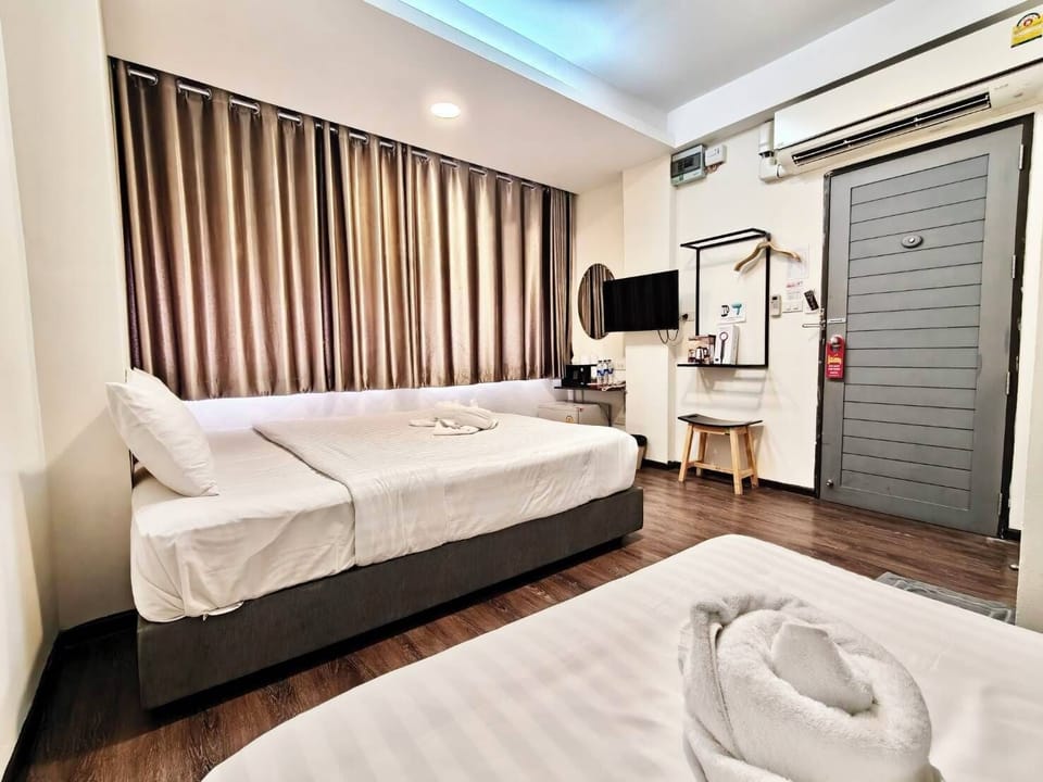 Deluxe Triple Room | Premium bedding, minibar, in-room safe, WiFi (free)