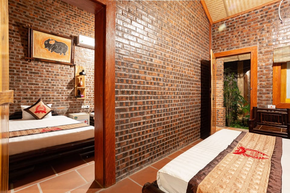 Family Townhome, 2 Bedrooms, 2 Bathrooms | Minibar, desk, free WiFi, bed sheets