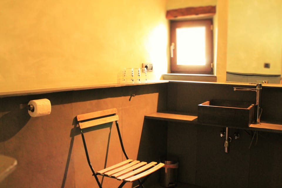 Habitacion doble Masover | Bathroom | Free toiletries, hair dryer, towels