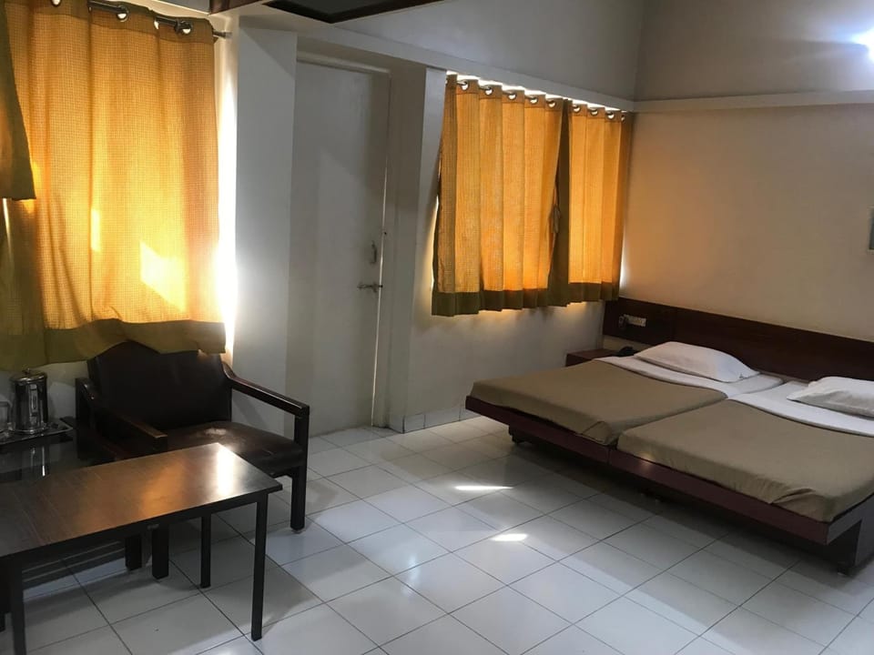 Desk, bed sheets