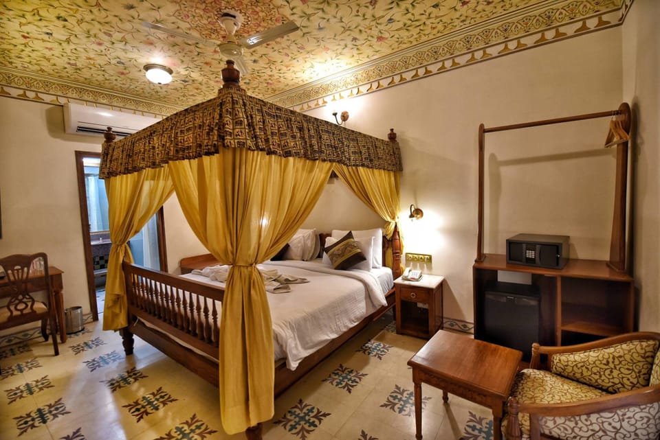 Superior Double Room, 1 Double Bed | Soundproofing, free WiFi, bed sheets