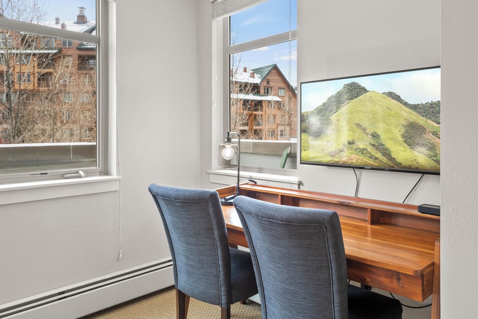Work Desk Area with Mountain Views and Smart TV