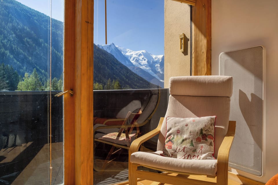 Living area with a Mont Blanc view