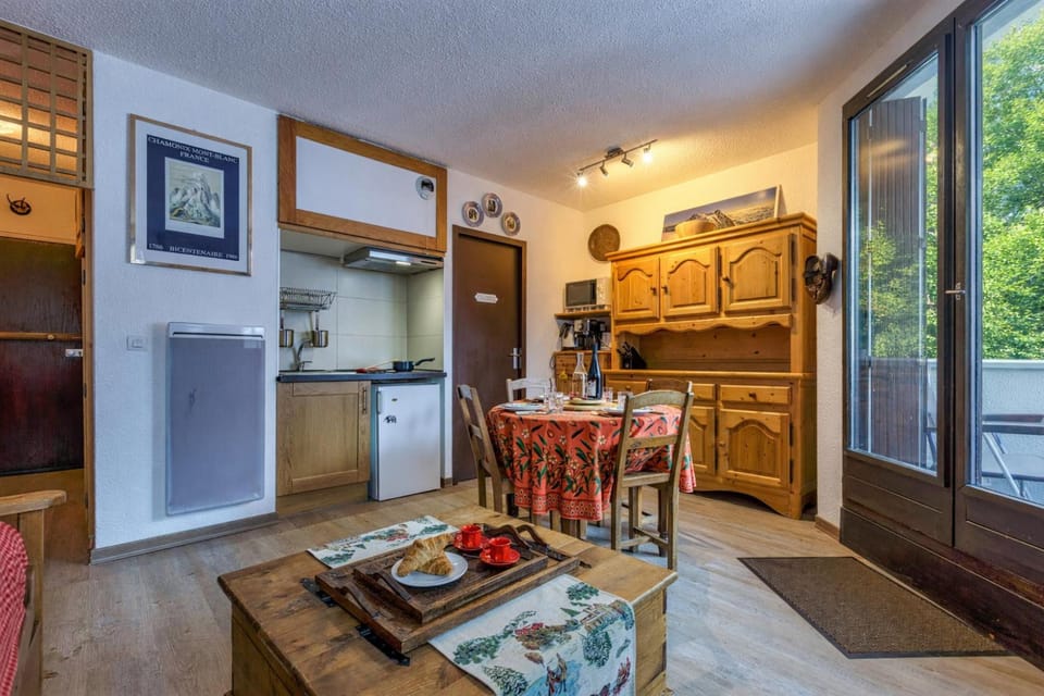 Living and dining room