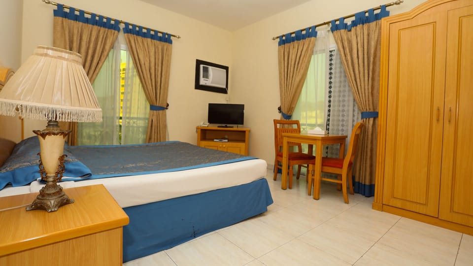 1 bedroom, premium bedding, memory foam beds