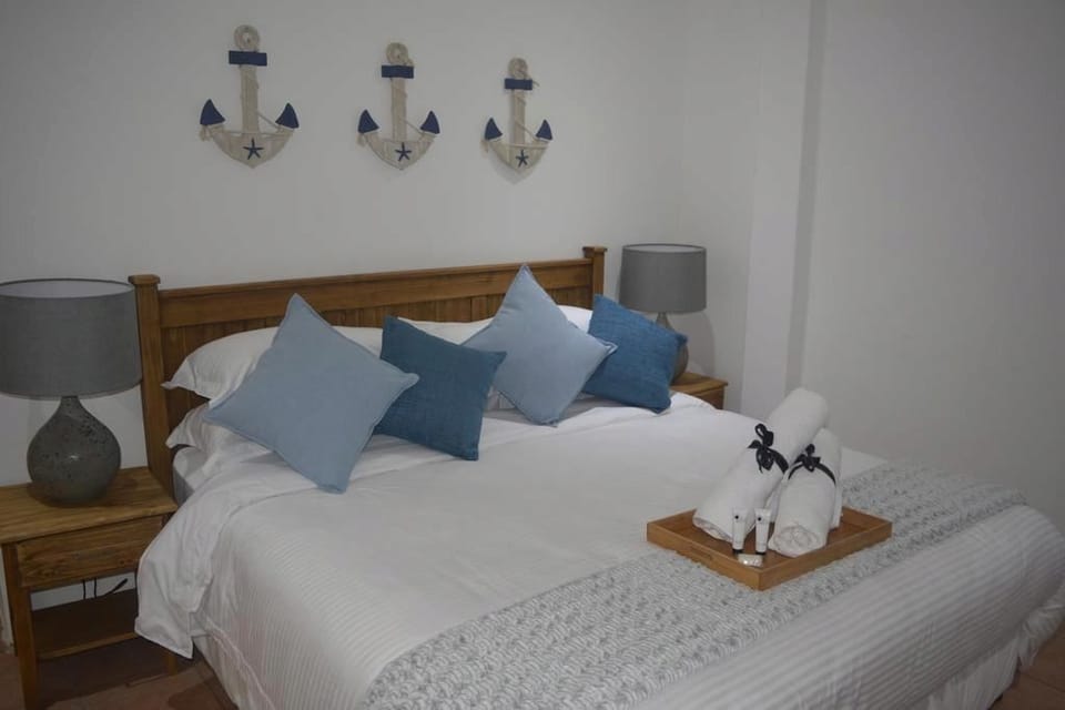 Deluxe Double Room | Minibar, in-room safe, desk, iron/ironing board