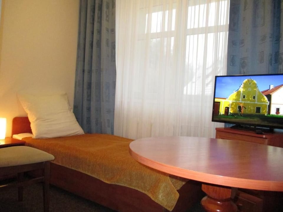 Economy Single Room | Free WiFi