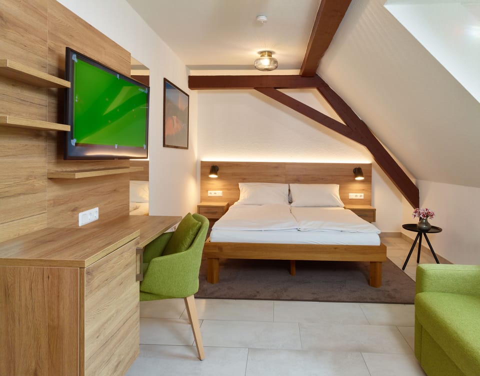 Double Room | Minibar, desk, laptop workspace, iron/ironing board