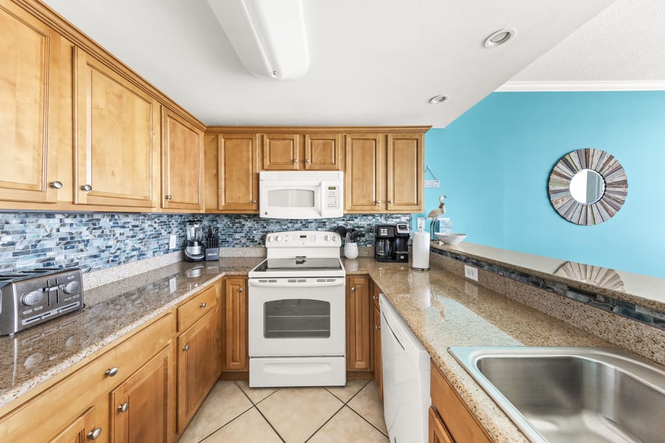 Fully equipped kitchen.