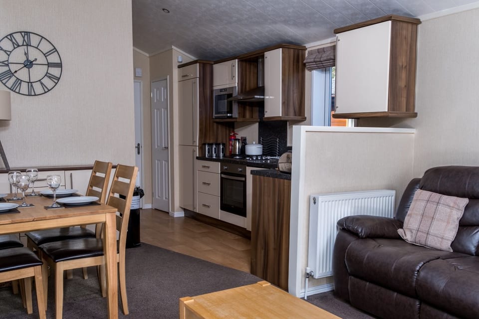 Kitchen and dining area