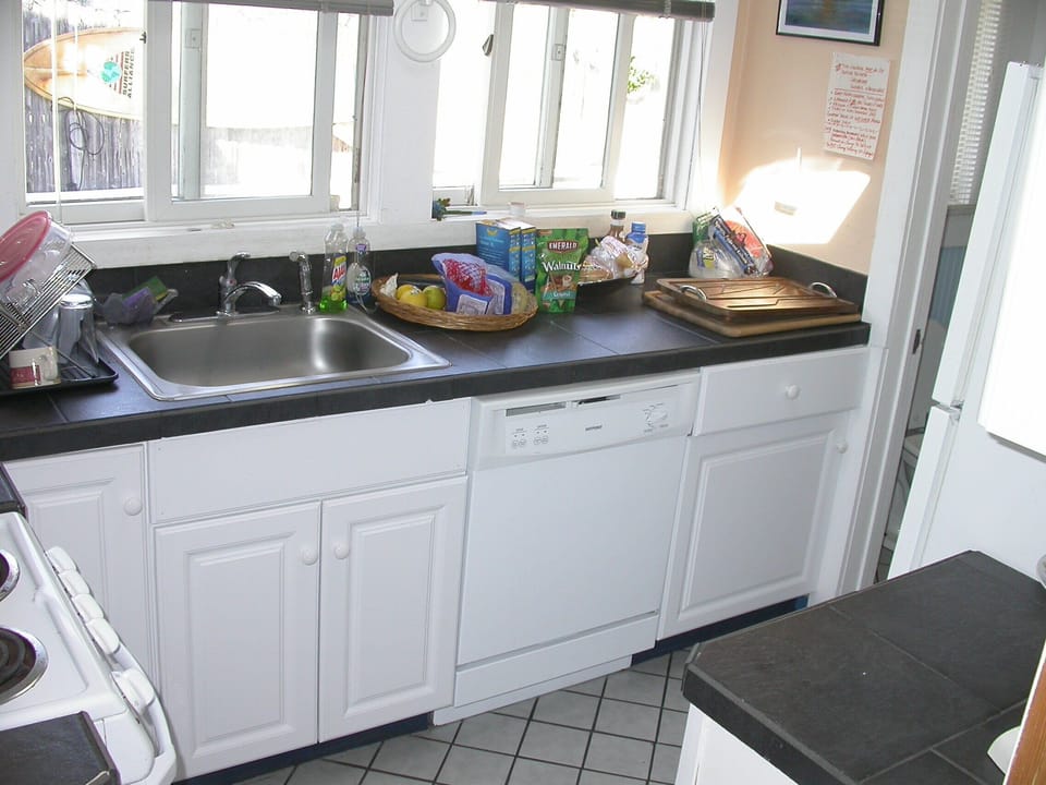 Kitchen - Dishwasher, Oven, Range, Microwave, Toaster, Coffee Maker