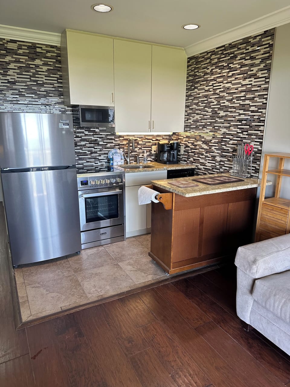 New stove,refrigerator and microwave.Ice Maker,most condo don't have one, We Do!