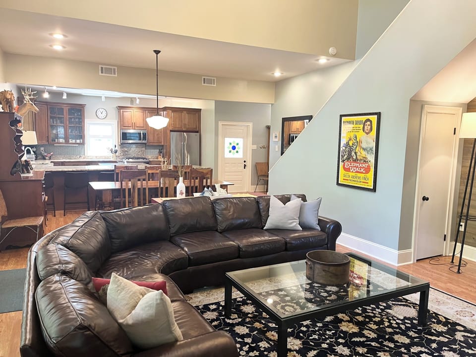 Main House family room, open to dining area and kitchen