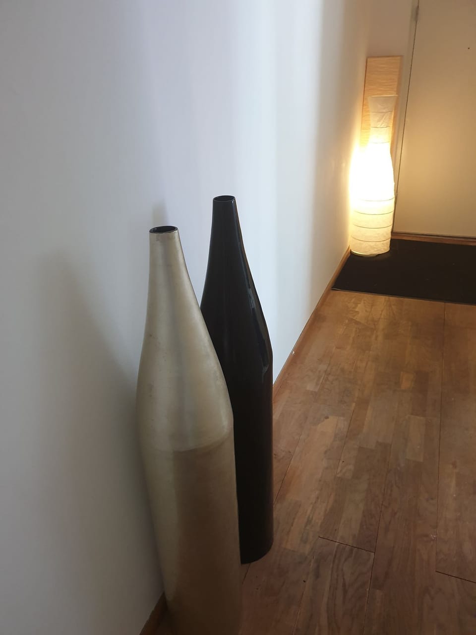 the curtains  and blinds  offer light  possibilities whatever  guests  prefer .