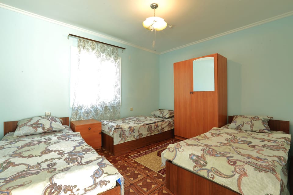 Cottage, 2 Bedrooms, Mountain View | 2 bedrooms, iron/ironing board, bed sheets