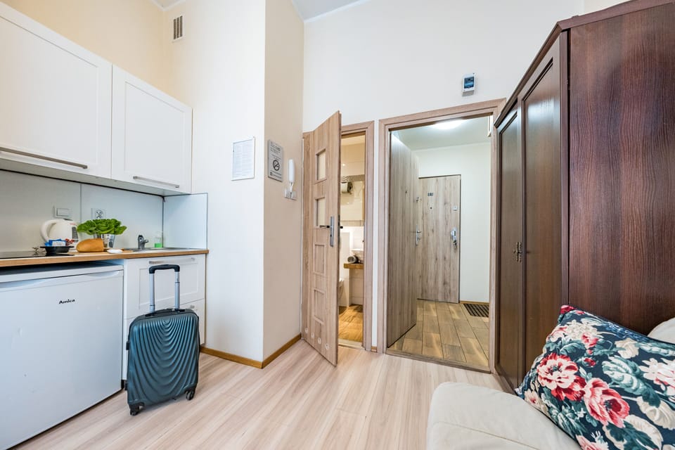Classic Apartment, City View | Blackout drapes, soundproofing, iron/ironing board, free WiFi