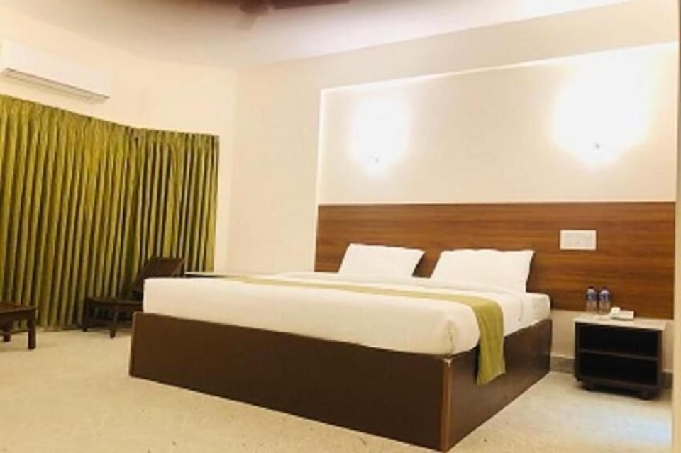 In-room safe, desk, blackout drapes, iron/ironing board