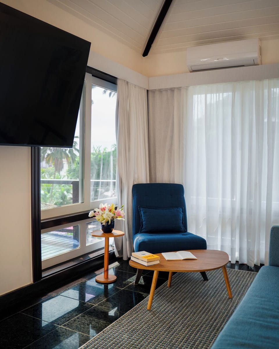 Premium Suite, Private Pool, Sea View | Minibar, free WiFi, bed sheets