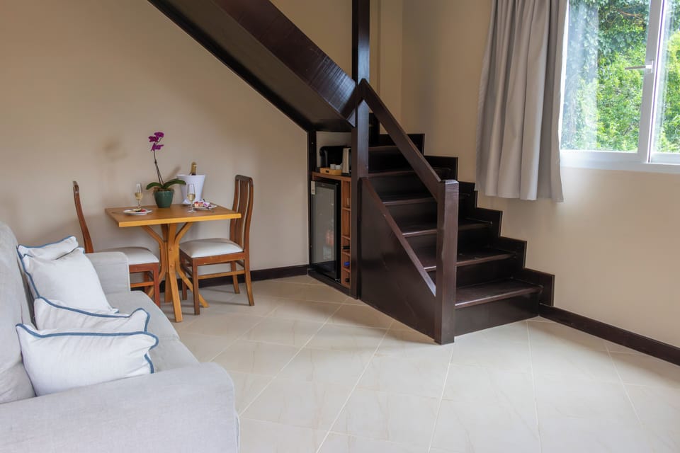 Premium Loft, Ocean View | Minibar, free WiFi, bed sheets