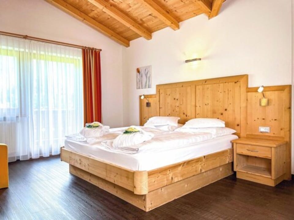 Comfort Double Room, Balcony, Mountain View | Premium bedding, in-room safe, desk, blackout drapes