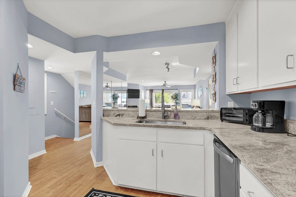 Open Kitchen to Living Room