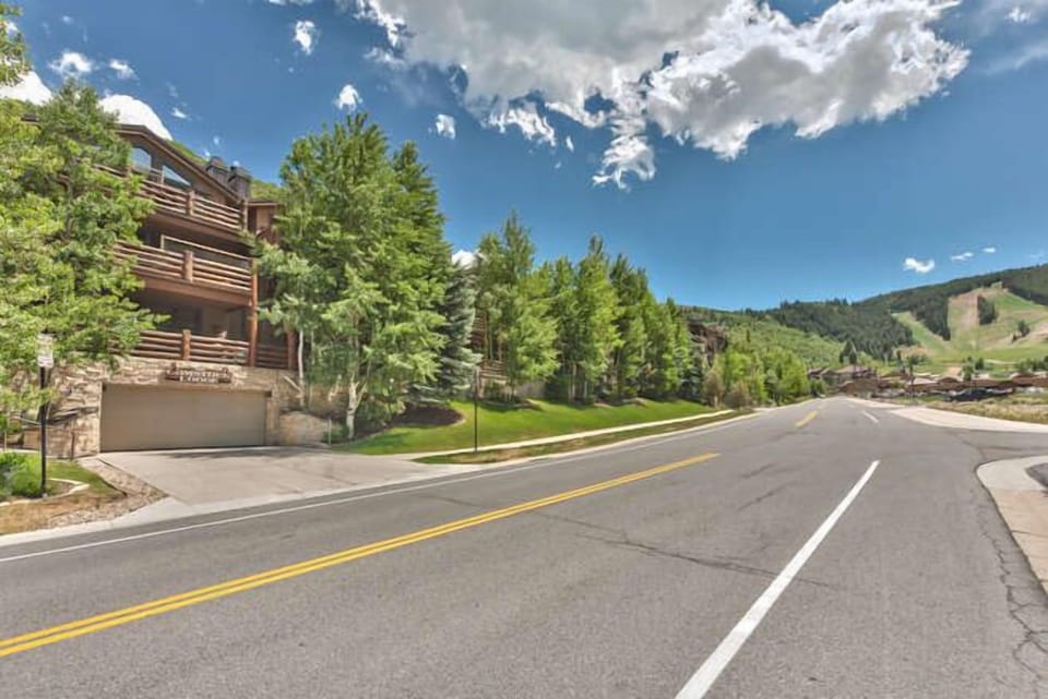 Walk to Ski or Hop on the Free Park City Transit - Bus Stops just out the Garage