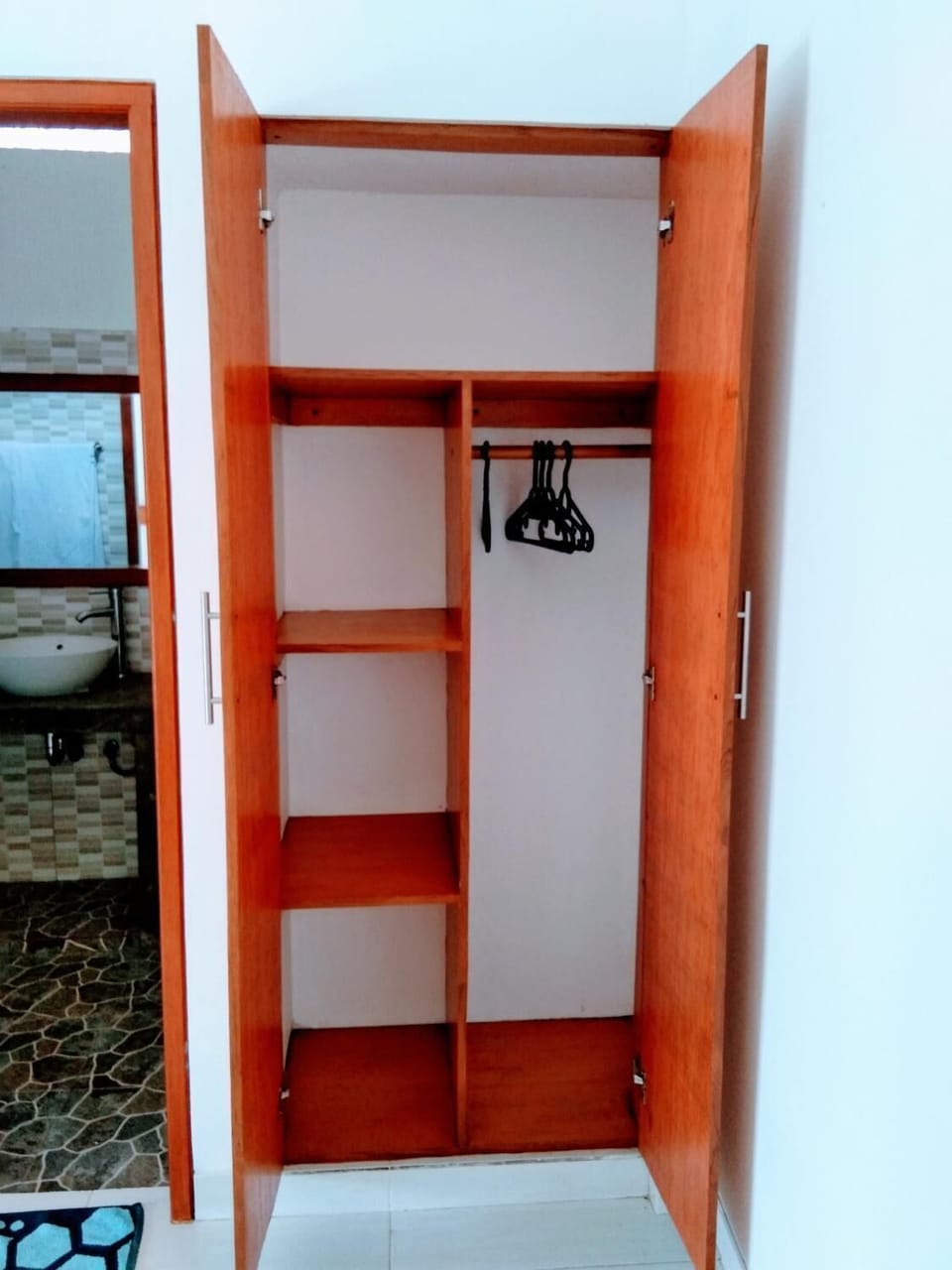 Minibar, desk, free WiFi, bed sheets